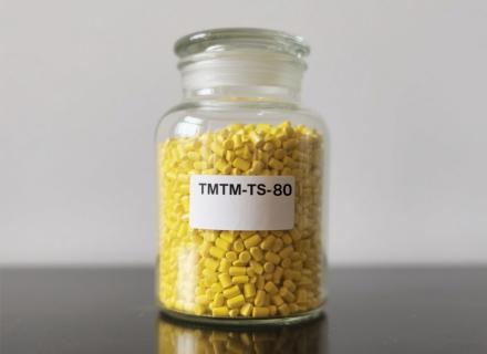 Použití TMTM(TS)-80 ve směsích NR, SBR a NBR